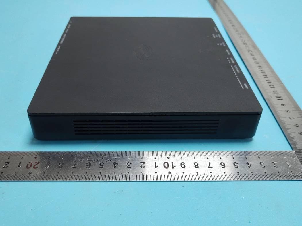 WIRELESS MEDIA TRANSMITTER - FCC ID EROAM-TX3-200 - Crestron Electronics Inc (5)