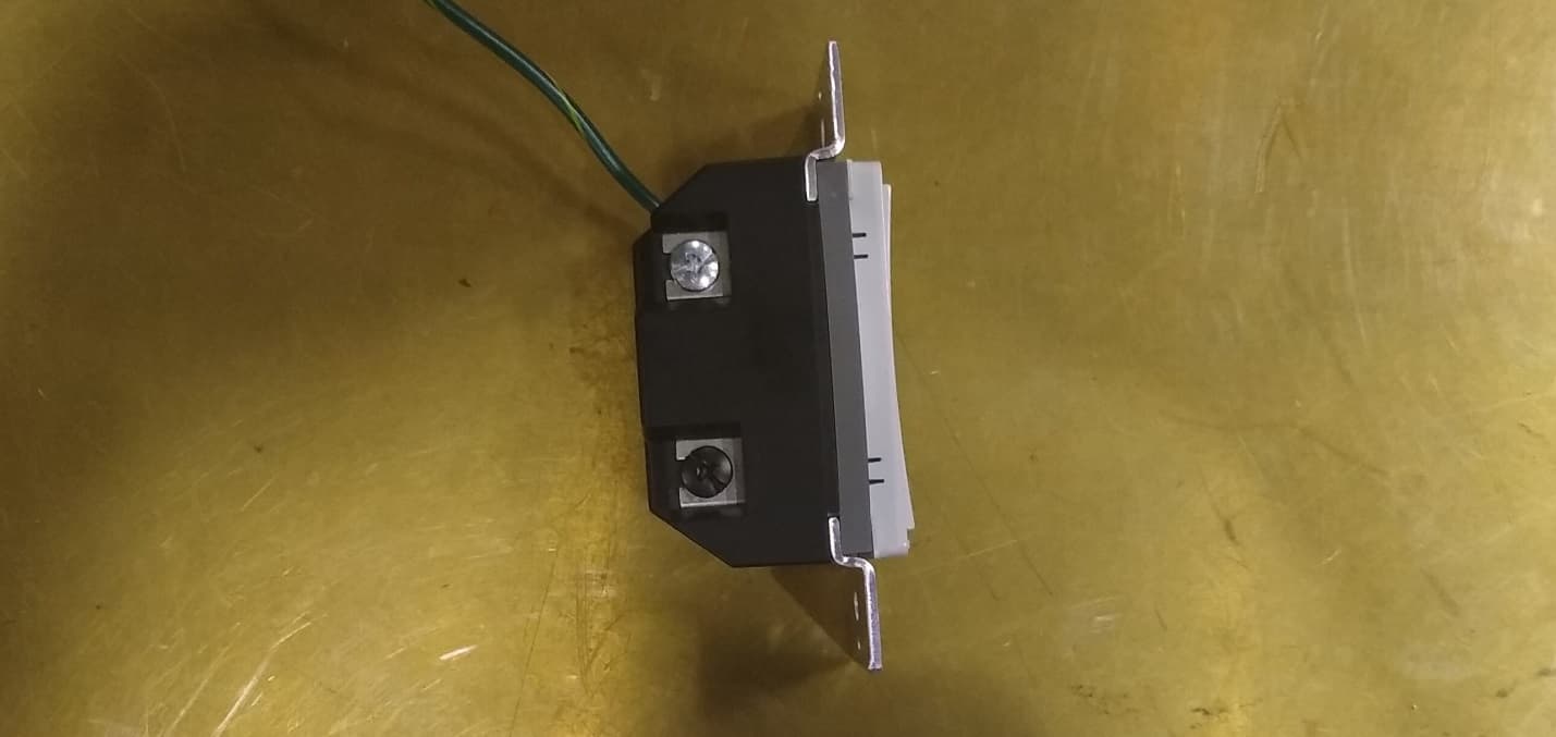 RF Wireless Transceiver intended to operate as part of a Crestron wireless system. - FCC ID EROCWD7807 - Crestron Electronics Inc (2)