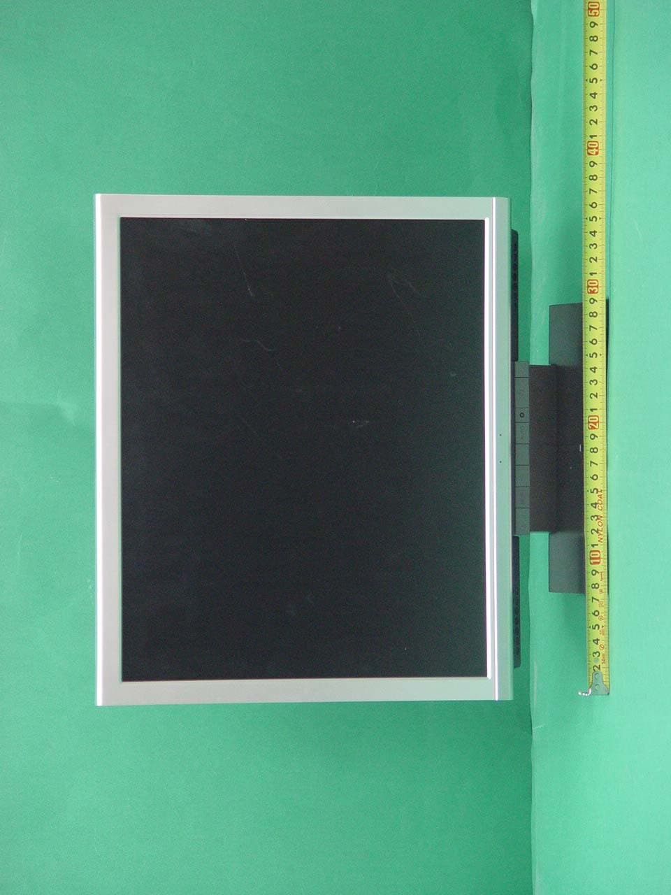 17" LCD MONITOR - FCC ID EVOKL1723BM - Korea Data Systems Co Ltd (4)