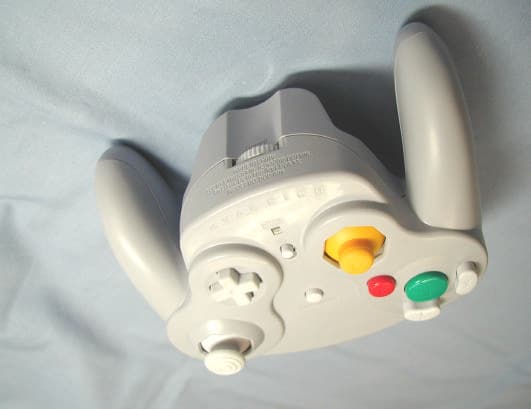Wireless Game Controller - FCC ID EW4DOLAW - Mitsumi Electric Co Ltd (2)