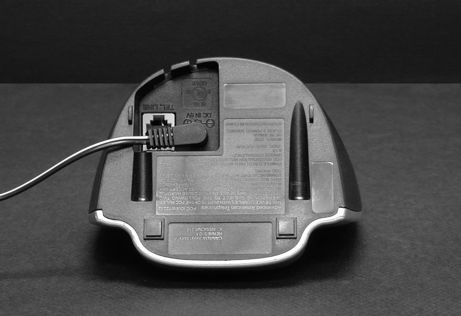 AT&T 2230 2.4 GHz Cordless Telephone - FCC ID EW72230P2 - VTech Telecommunications Ltd (3)