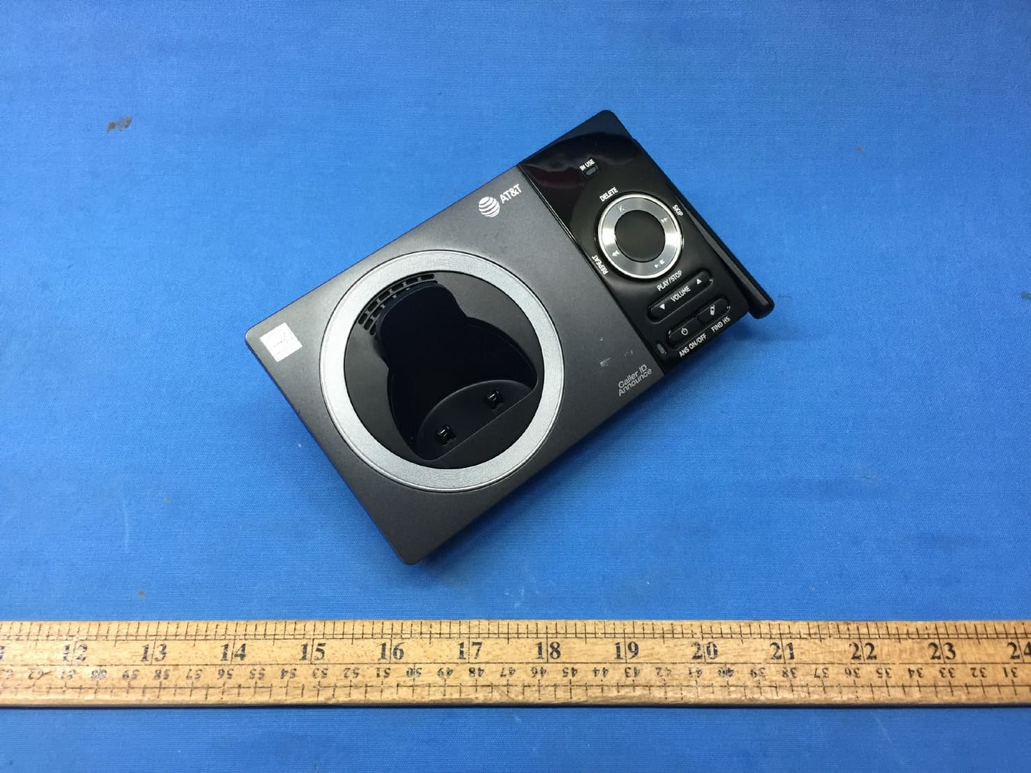 DECT 6.0 Cordless Telephone - Base Unit - FCC ID EW780-1678-00A - VTech Telecommunications Ltd (4)