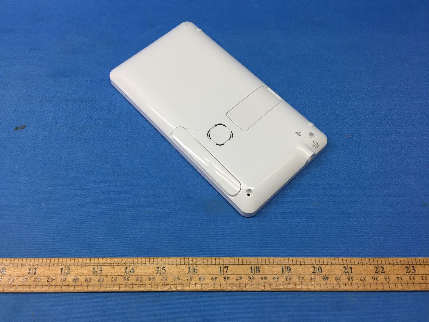 Video Monitor - Parent Unit - FCC ID EW780-2522-01 - VTech Telecommunications Ltd (3)