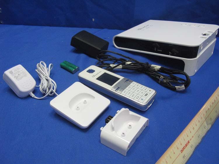 1.9GHz Cordless Phone - FCC ID EW780-7597-00 - VTech Telecommunications Ltd