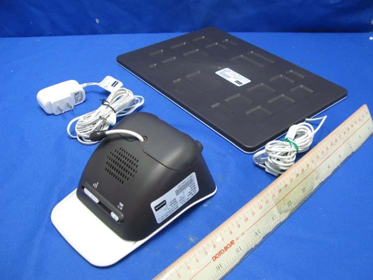 2.4GHz Frequency Hopping Spread Spectrum Video Monitor - Baby Unit - FCC ID EW780-8252-00 - VTech Telecommunications Ltd
