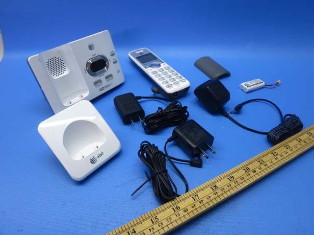 1.9GHz Digital Modulation Cordless Phone with Caller ID and Digital Answering Machine - FCC ID EW780-9854-00 - VTech Telecommunications Ltd (2)