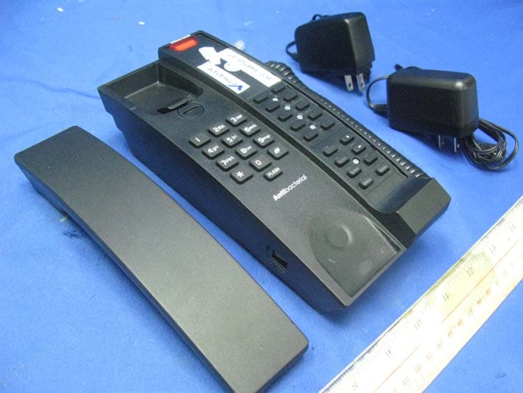 1.9GHz DECT Analog Corded Deskset - FCC ID EW780-H0AW-15 - VTech Telecommunications Ltd (1)