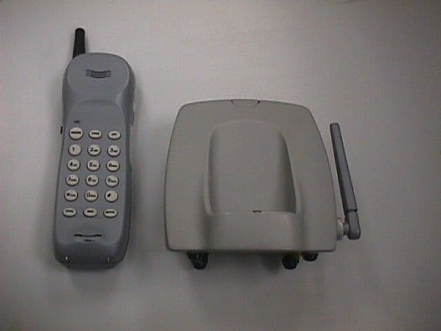 900 MHz Cordless Telephone - FCC ID EW789-5004-00 - VTech Telecommunications Ltd
