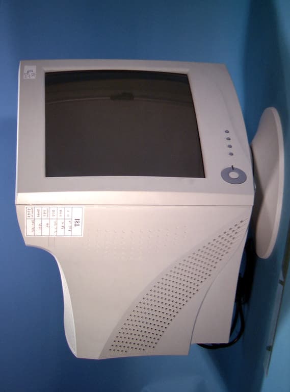 19-inch Color Monitor - FCC ID EWB9E716 - Orion Electric Co Ltd (3)