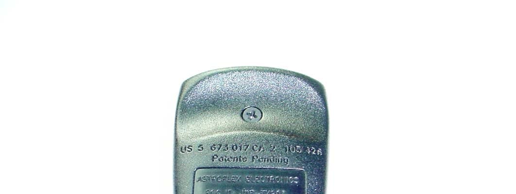 REMOTE CONTROL ENGINE STARTER - FCC ID EZSAESHG03 - Voxx Electronics Corporation