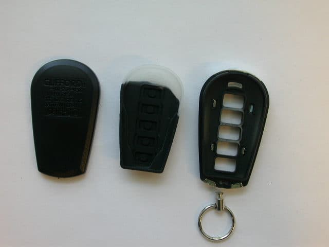 Security/Remote Control Transmitter - FCC ID EZSDEI7151 - Voxx Electronics Corporation (4)