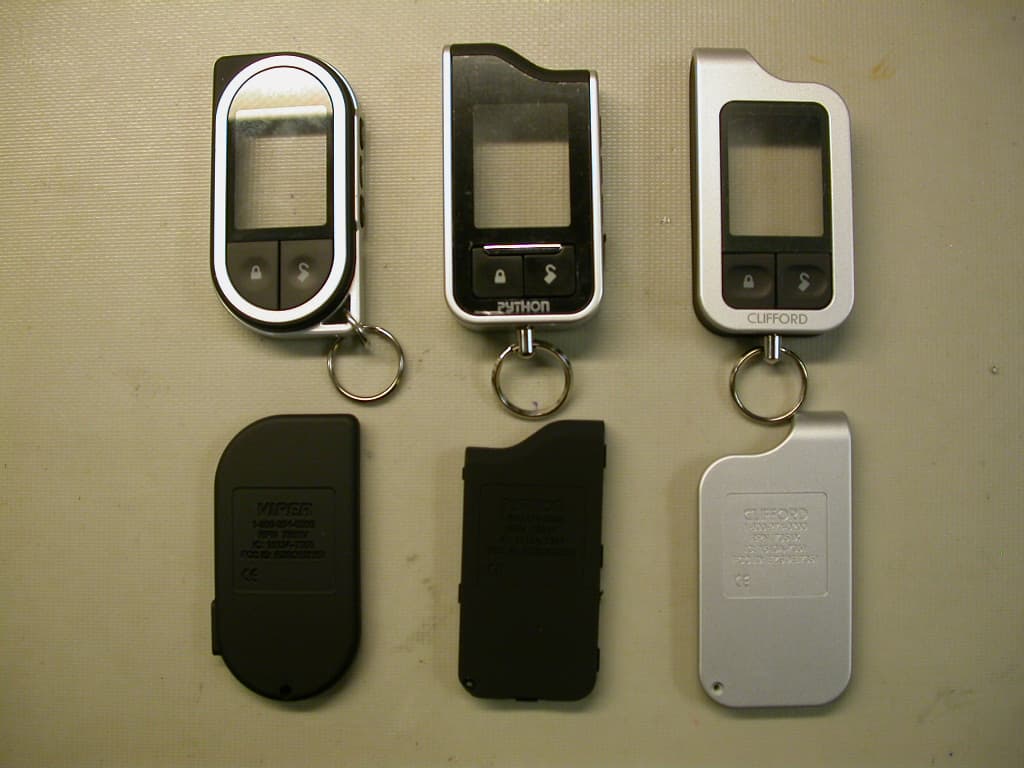 Security/Remote Control Transmitter - FCC ID EZSDEI7351 - Voxx Electronics Corporation