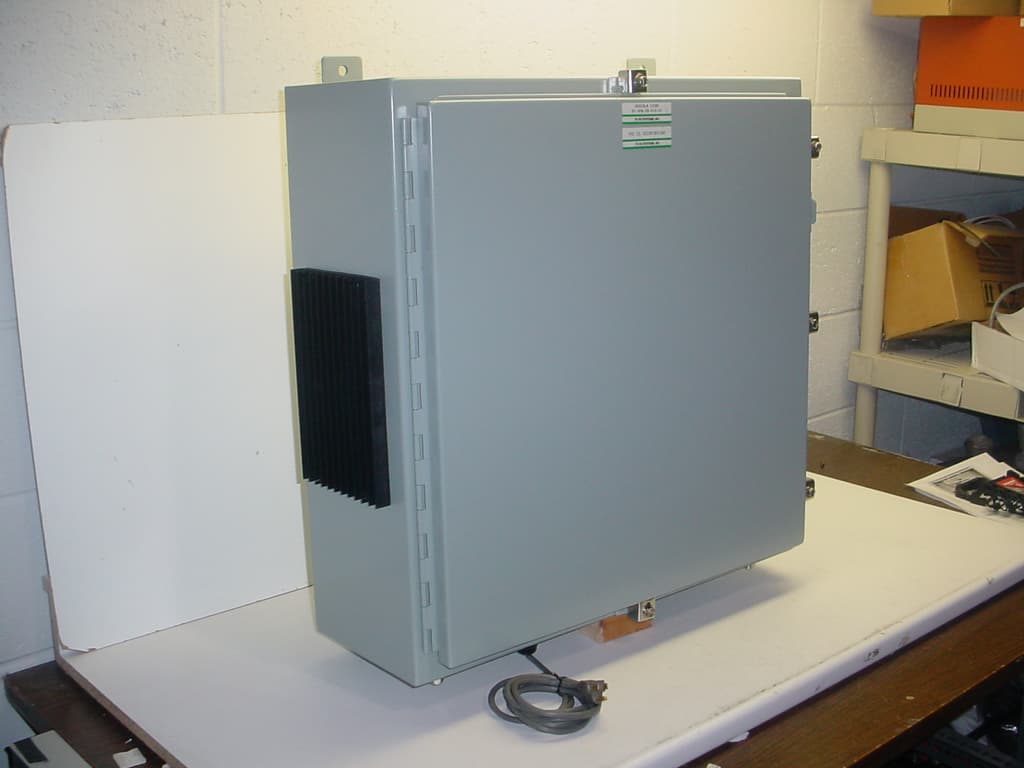 SIGNAL BOOSTER TWO-WAY - FCC ID EZZ5PI031202 - Bird Technologies Group
