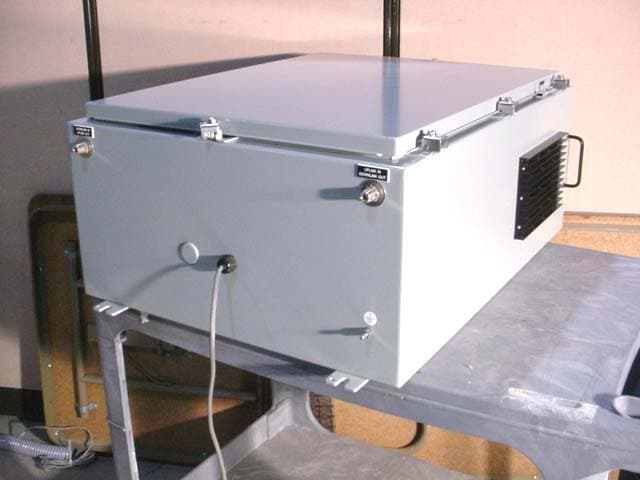 SIGAL BOOSTER 2 - FCC ID EZZ5PI616850 - Bird Technologies Group