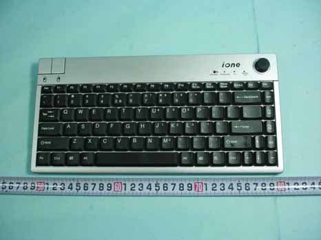 2.4GHz Wireless Joystick Keyboard - FCC ID F2QRFSCORPIUSP20U - Ione International Co., Ltd.