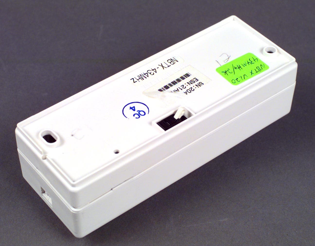 Wireless Door/Window Contact - FCC ID F5300NB907 - Tyco Safety Products Canada Ltd. (1)