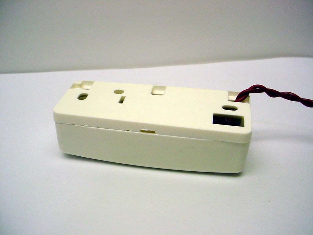 SECURITY/REMOTE CONTROL TRANSMITTER - FCC ID F5304WS4945 - Tyco Safety Products Canada Ltd. (1)