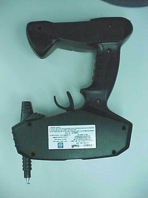 27 MHz Wireless R/C Car - Transmitter - FCC ID F5J86927 - Ka Wah Manufactory Limited (2)