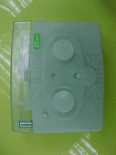 26.96-27.28MHz WIRELESS R/C CAR-TX - FCC ID F5J98527 - Ka Wah Manufactory Limited (2)