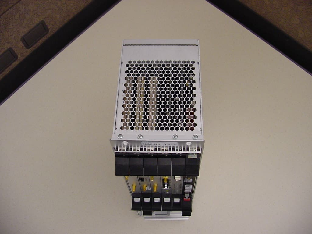 Digivance� CXD SMR 800/900 MHz System) - FCC ID F8I-DCXSMR1A - ADC Telecommunications Inc (3)