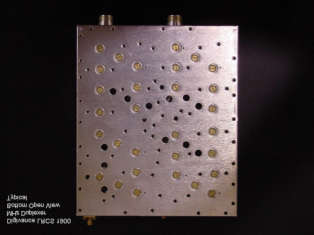 Digivance SCS 1900 MHz Booster System - FCC ID F8I-DSC1901A - ADC Telecommunications Inc