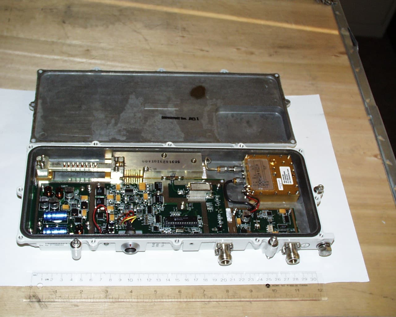 Alcatel 7390 LMDS Multiservice Broadband Wireless - FCC ID F9R39T28A03A22A - Alcatel Canada Inc (3)