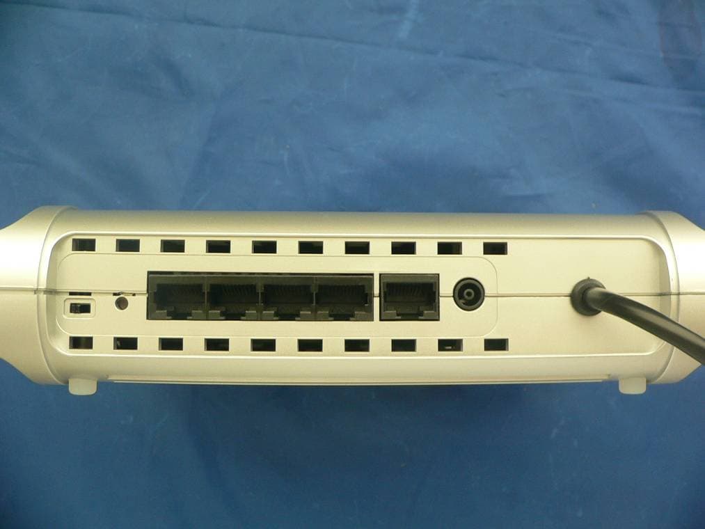 Draft 802.11n + 802.11b/g/a Wireless Router - FCC ID FDI-09101479-0 - BUFFALO INC. (3)