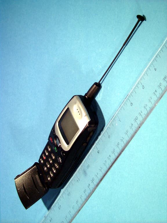 Dual-Band Analog/PCS Phone (AMPS/CDMA) - FCC ID FFMDB210 - LG Electronics, Inc. (3)