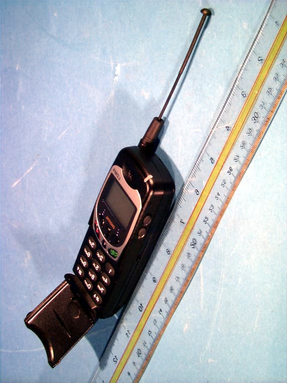 DUAL MODE CELLULAR PHONE (AMPS/CDMA) - FCC ID FFMLGC340W - LG Electronics, Inc. (1)