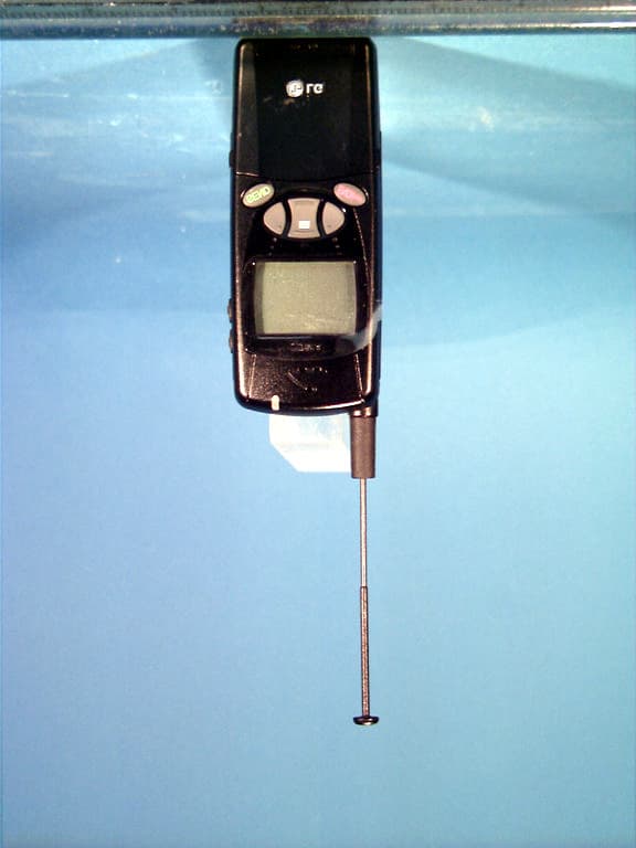 Dual Mode Cellular Phone (AMPS/CDMA) - FCC ID FFMLGC500W - LG Electronics, Inc. (4)