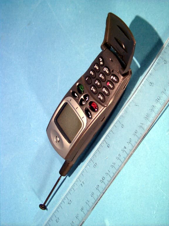 Single-Band PCS CDMA Phone - FCC ID FFMSP110 - LG Electronics, Inc.