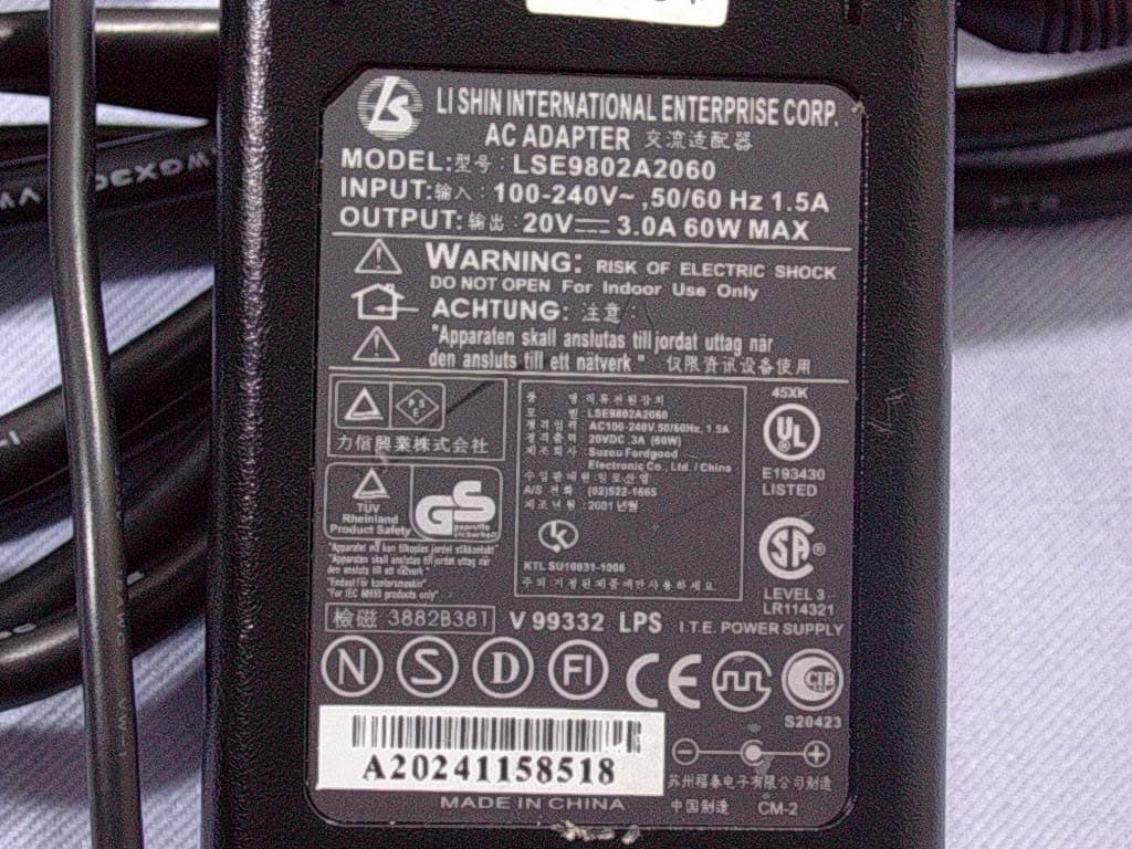 Notebook Computer With Built-in 802.11 b/g WLAN - FCC ID FKGE12BL - Twinhead International Corporation