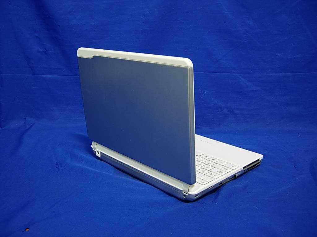 NOTEBOOK BUILT-IN 802.11b/g MODULE - FCC ID FKGF11Y - Twinhead International Corporation (2)