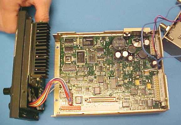 800 MHz TRANSCEIVER - FCC ID FRW2000-800 - Wulfsberg Electronics Division