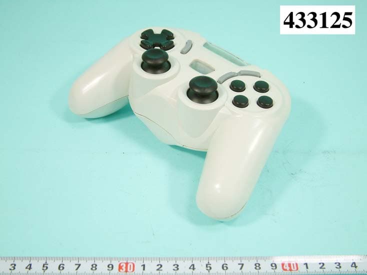 GAME PAD - FCC ID FSUGG0007 - KYE SYSTEMS CORP. (2)
