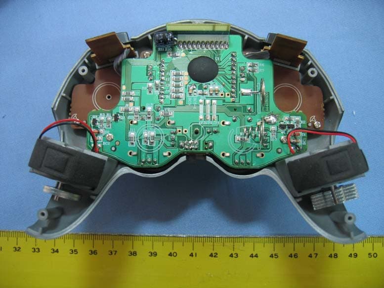2.4GHz PS2 GAME PAD - FCC ID FSUGG000A - KYE SYSTEMS CORP. (2)
