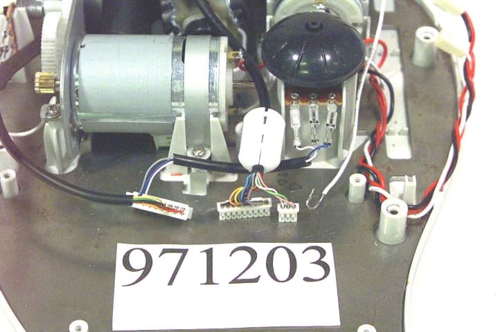 JOYSTICK - FCC ID FSUGJ002 - KYE SYSTEMS CORP. (1)
