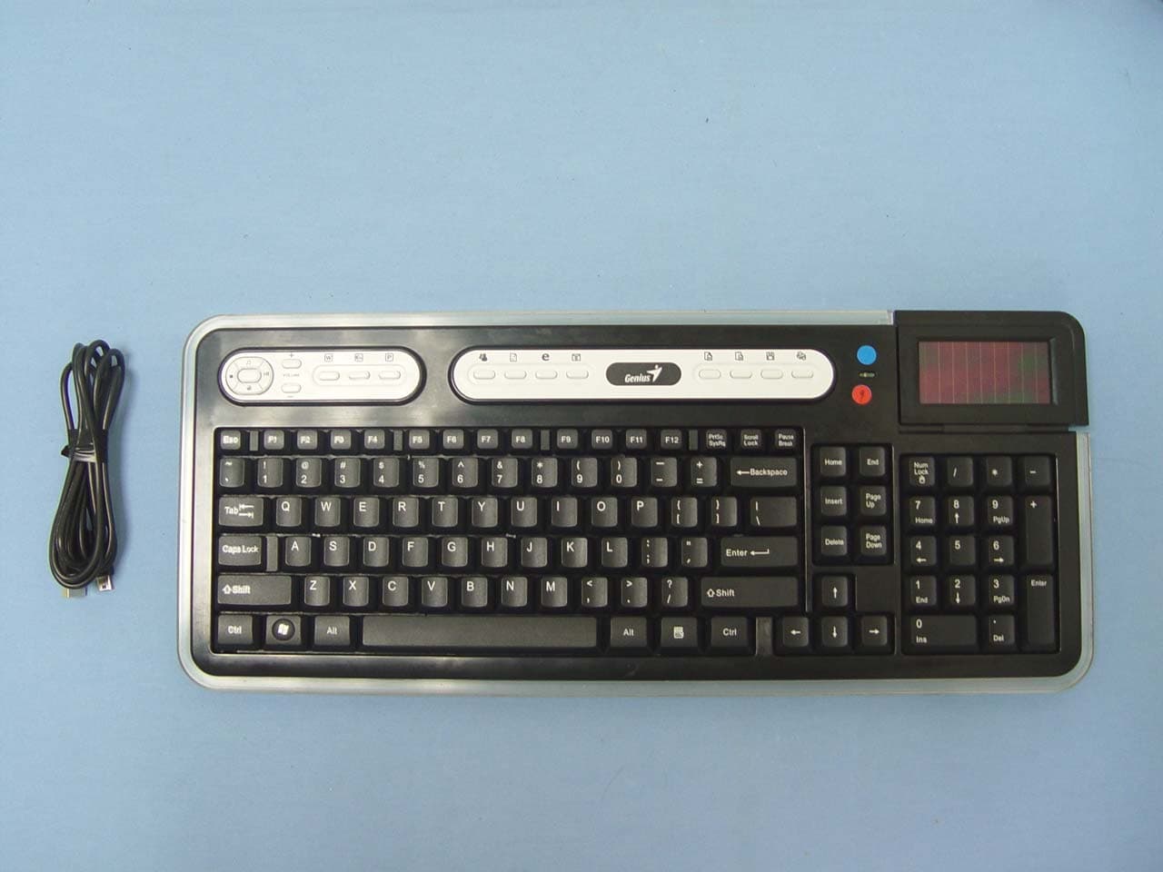 SlimStar 820 Solargizer - FCC ID FSUGKZGY - KYE SYSTEMS CORP. (2)