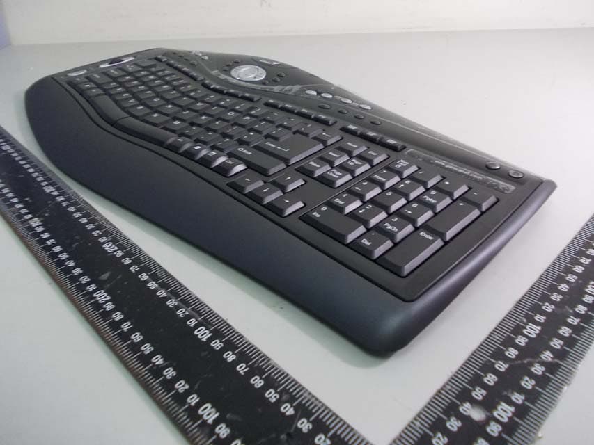 Wireless Keyboard - FCC ID FSUGKZHG - KYE SYSTEMS CORP.