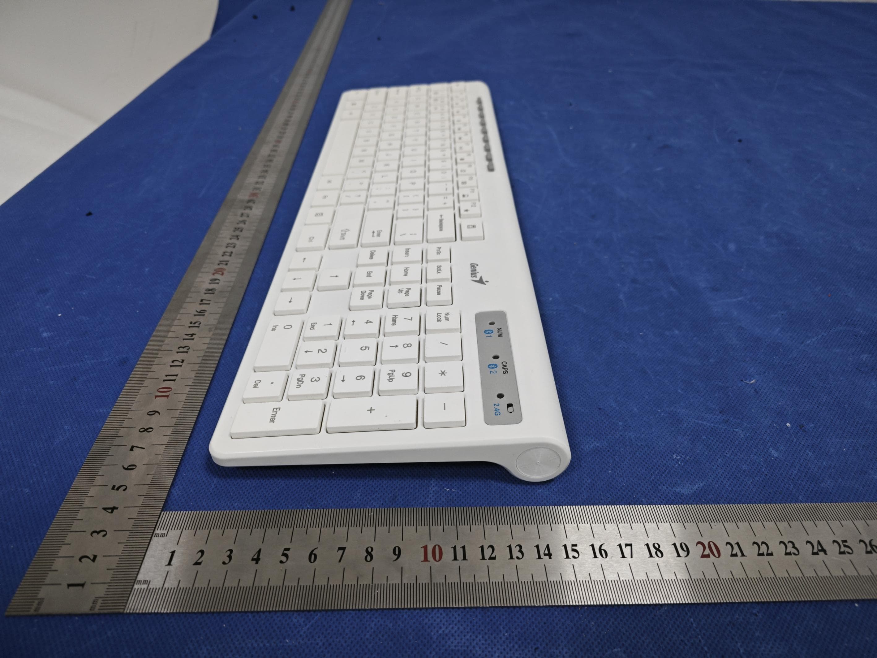 2.4G Bluetooth Wireless keyboard - FCC ID FSUGKZHT - KYE SYSTEMS CORP. (5)