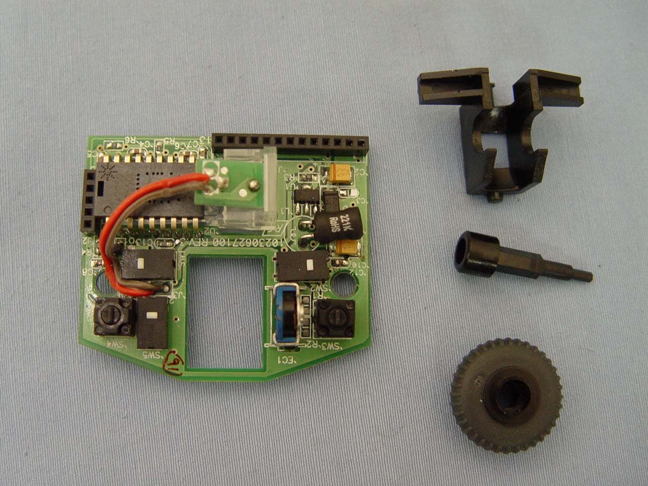 Traveler 915 - FCC ID FSUGMZHN - KYE SYSTEMS CORP. (1)
