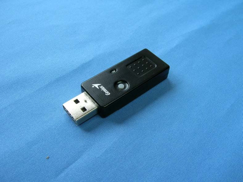 Ergo 825 Laser - Dongle - FCC ID FSUGMZHZ - KYE SYSTEMS CORP. (1)