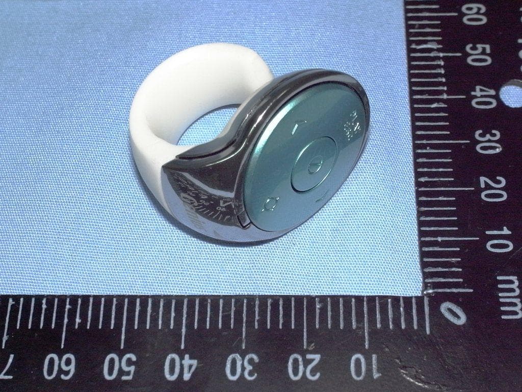 WIRELESS RING POINTER(GO-120002/T) - FCC ID FSUGMZK5 - KYE SYSTEMS CORP. (2)
