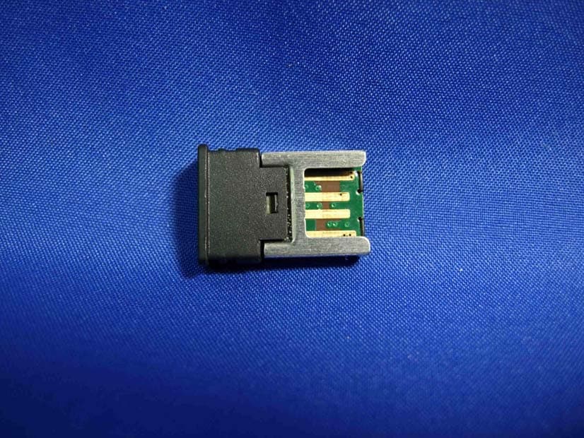 Dongle - FCC ID FSUKM016 - KYE SYSTEMS CORP. (2)