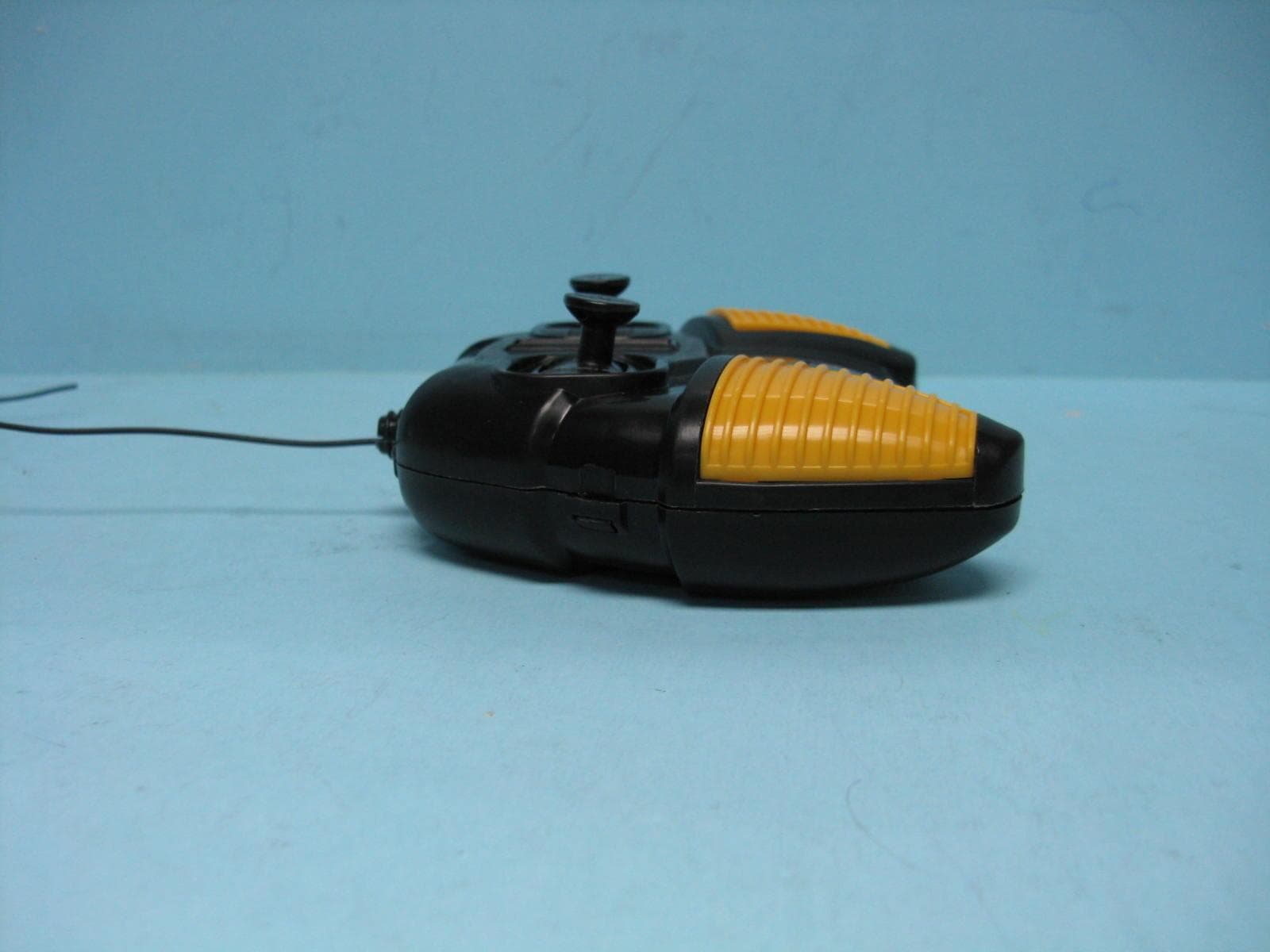 RC Toy Transmitter - FCC ID G6D1840HS - New Bright Industrial Co Ltd (4)