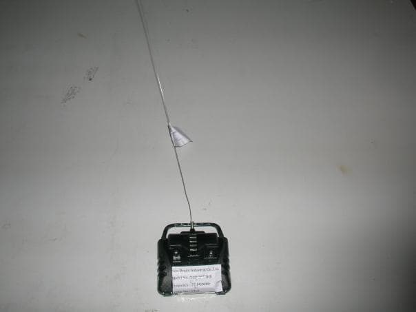 Radio Control Toy Transmitter - FCC ID G6D202HHS - New Bright Industrial Co Ltd (2)