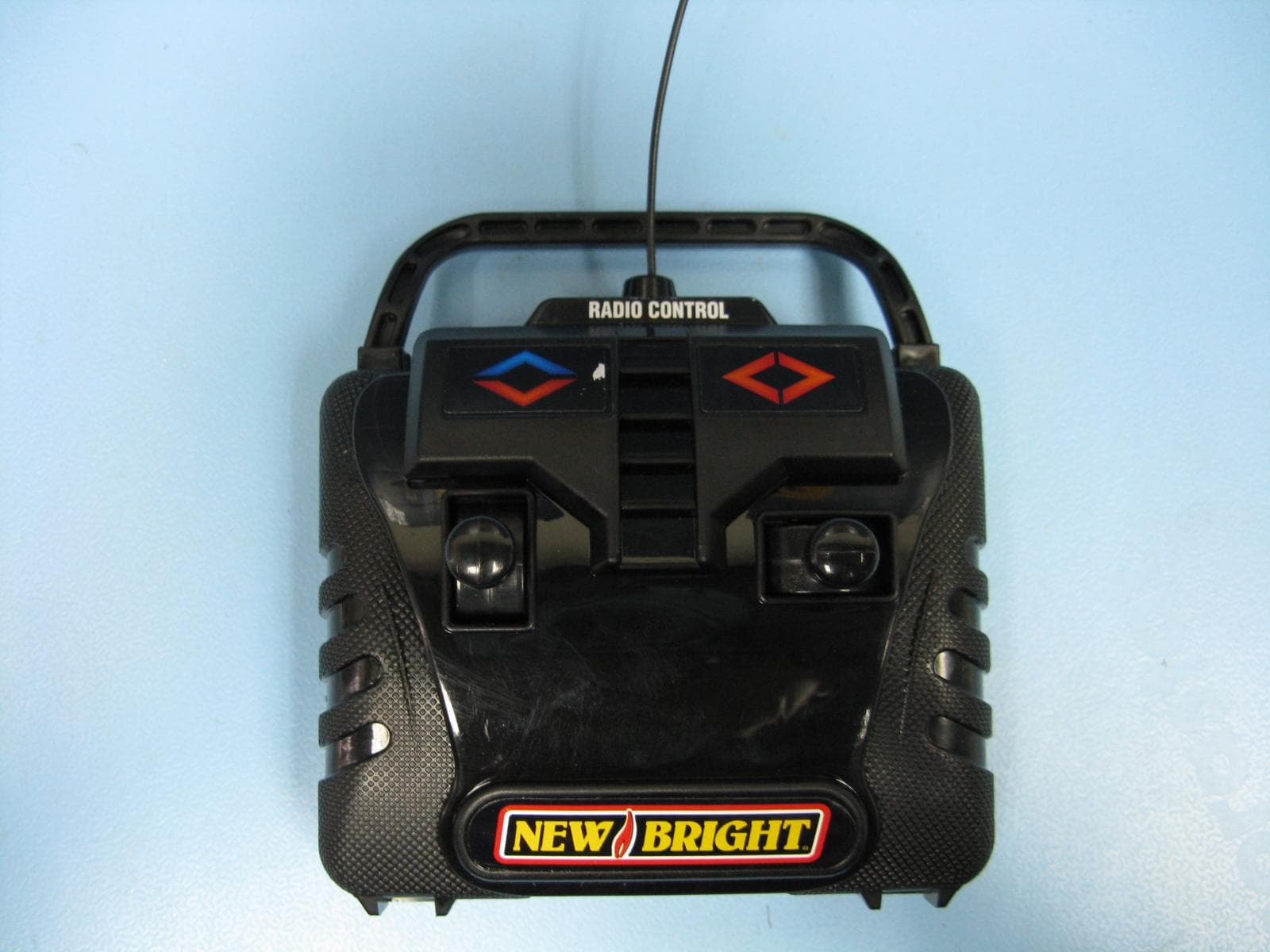 RC Toy Transmitter - FCC ID G6D202HKW - New Bright Industrial Co Ltd (2)