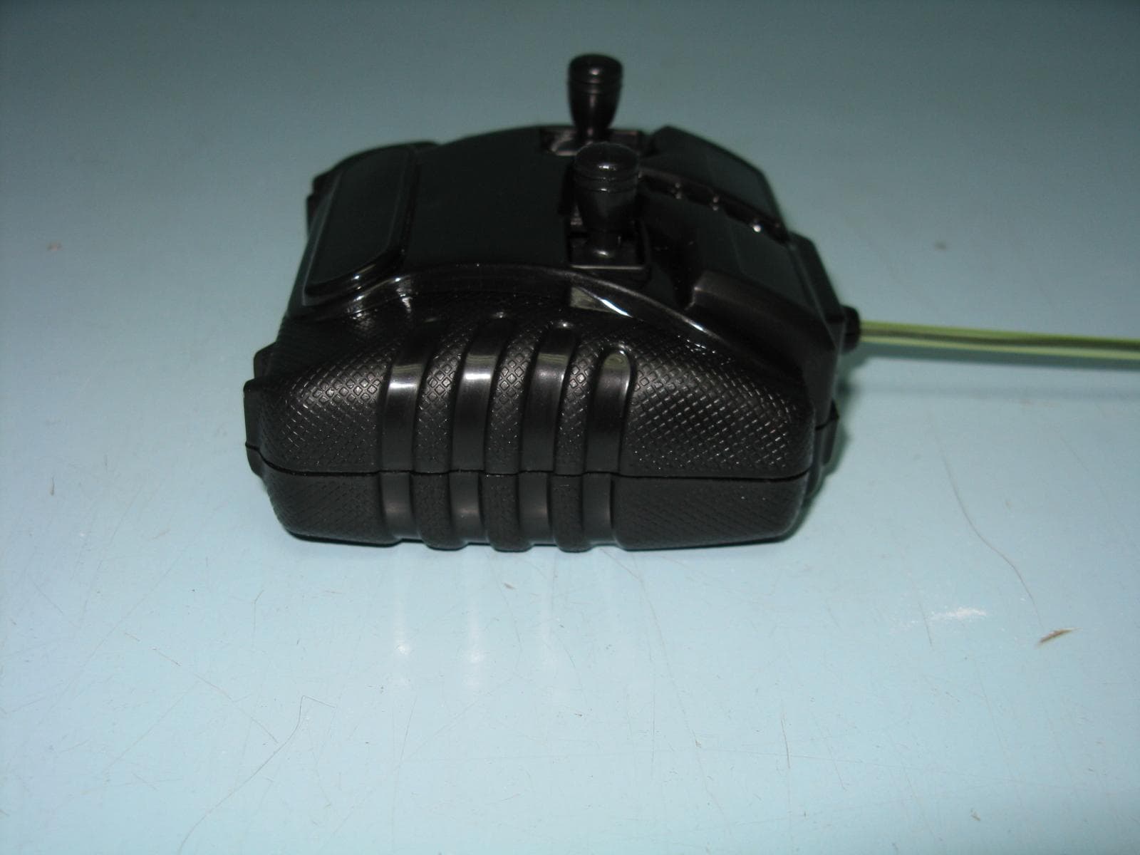 RC Toy Transmitter - FCC ID G6D2424HKW - New Bright Industrial Co Ltd (4)