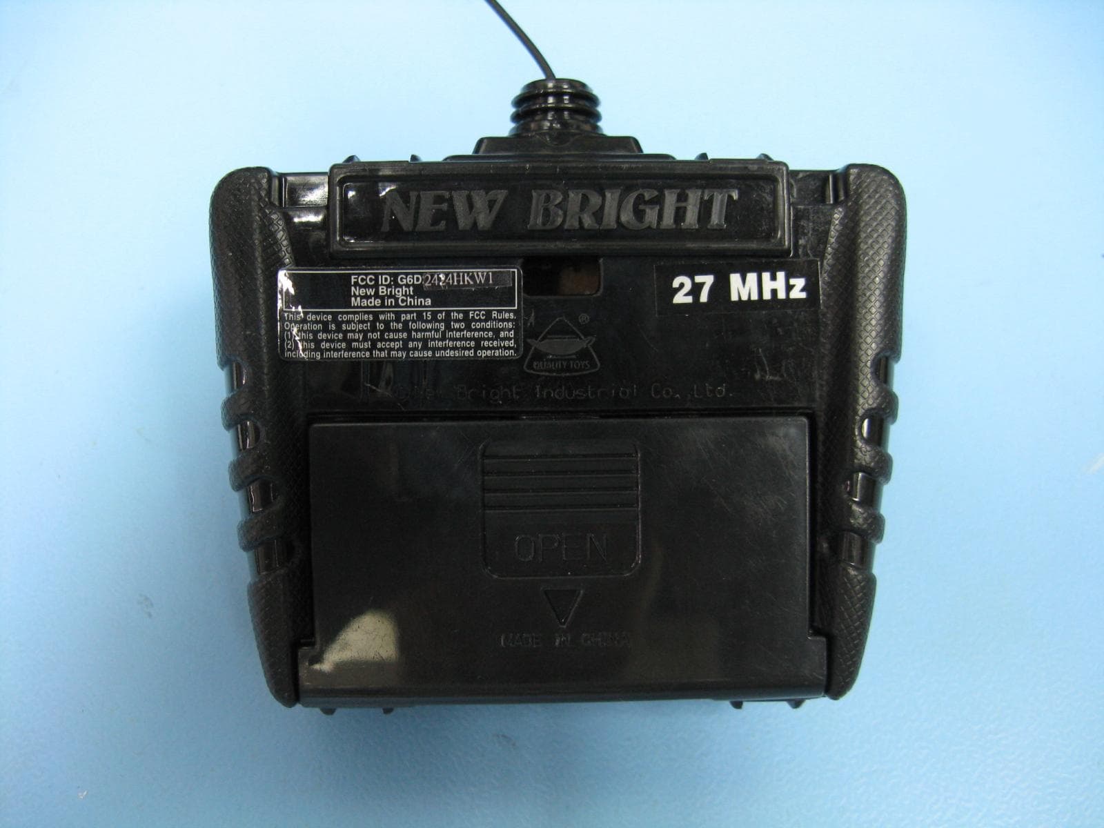 RC Toy Transmitter - FCC ID G6D2424HKW1 - New Bright Industrial Co Ltd