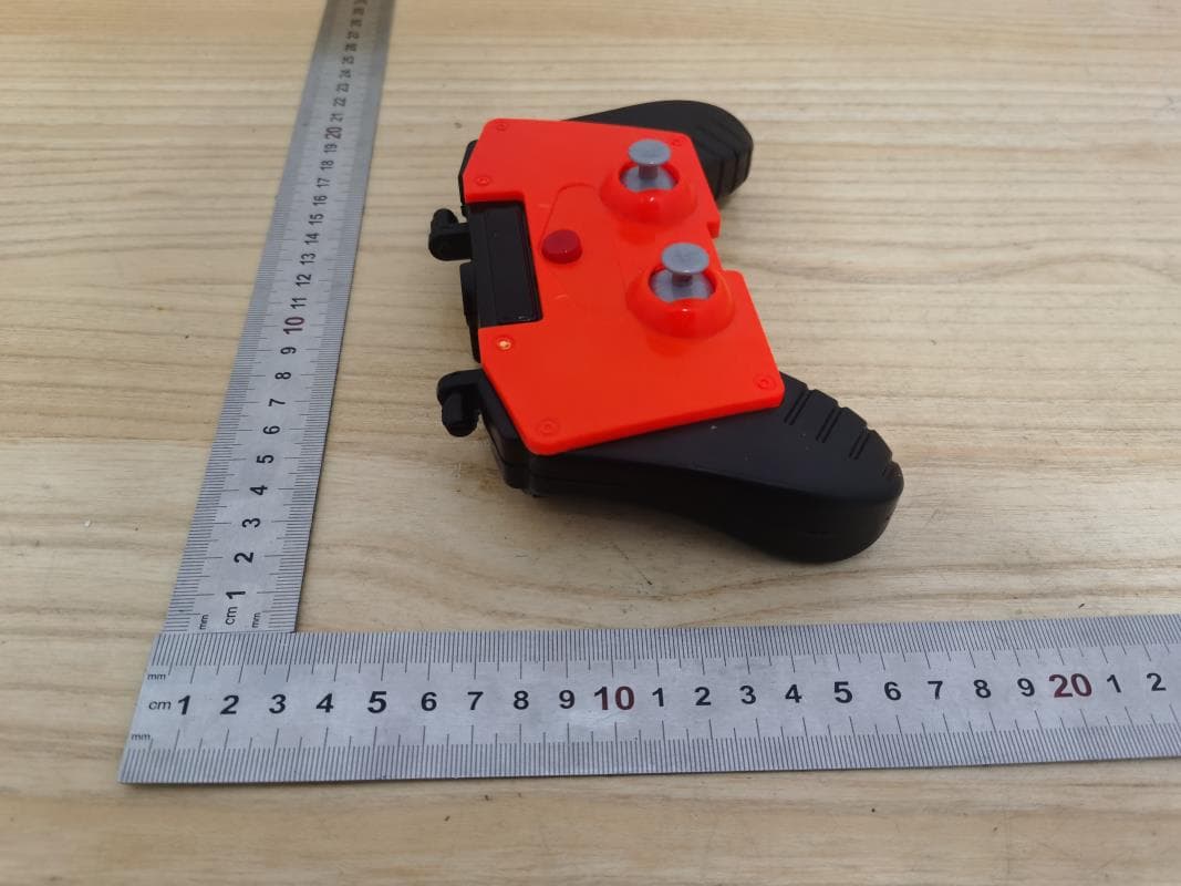 TOY Transmitter - FCC ID G6D3720HH2 - New Bright Industrial Co Ltd (4)